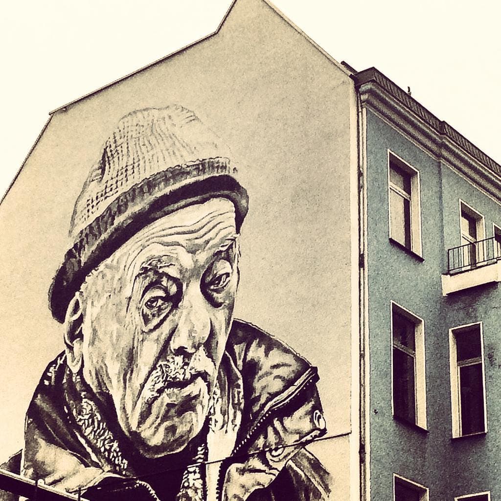Gave street art in Keulen- deze is van Hendrik ‘ecb’ Beikirch. 
#ecb #hendrikbeikirch #streetartgermany #duitsland #streetartcologne #reizen #aanrader #streetartportraits #blackandwhitestreetart #reistips #citytrip #vakantietip #stadswandeling #jongerentravel #opreis #ontheroad #oppad #stedentrip #keulen #cologne