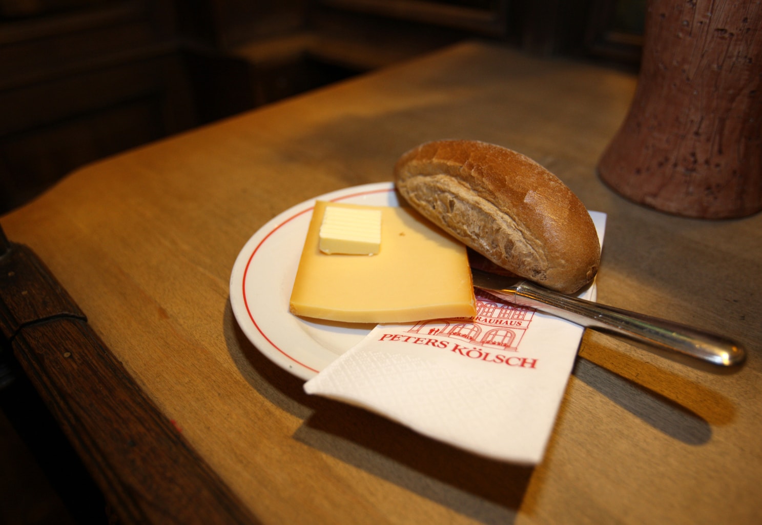 Een halve hahn in Keulen is een broodje kaas