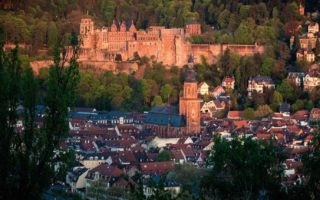 Het romantische kasteel in de Duitse stad Heidelberg