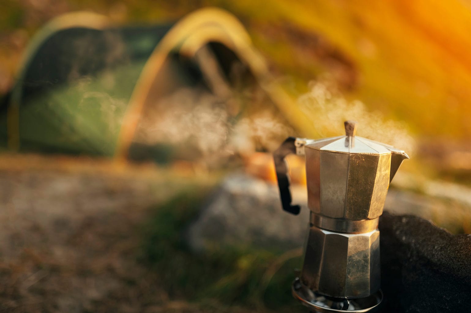 Koffiepot in een camper van in Duitsland