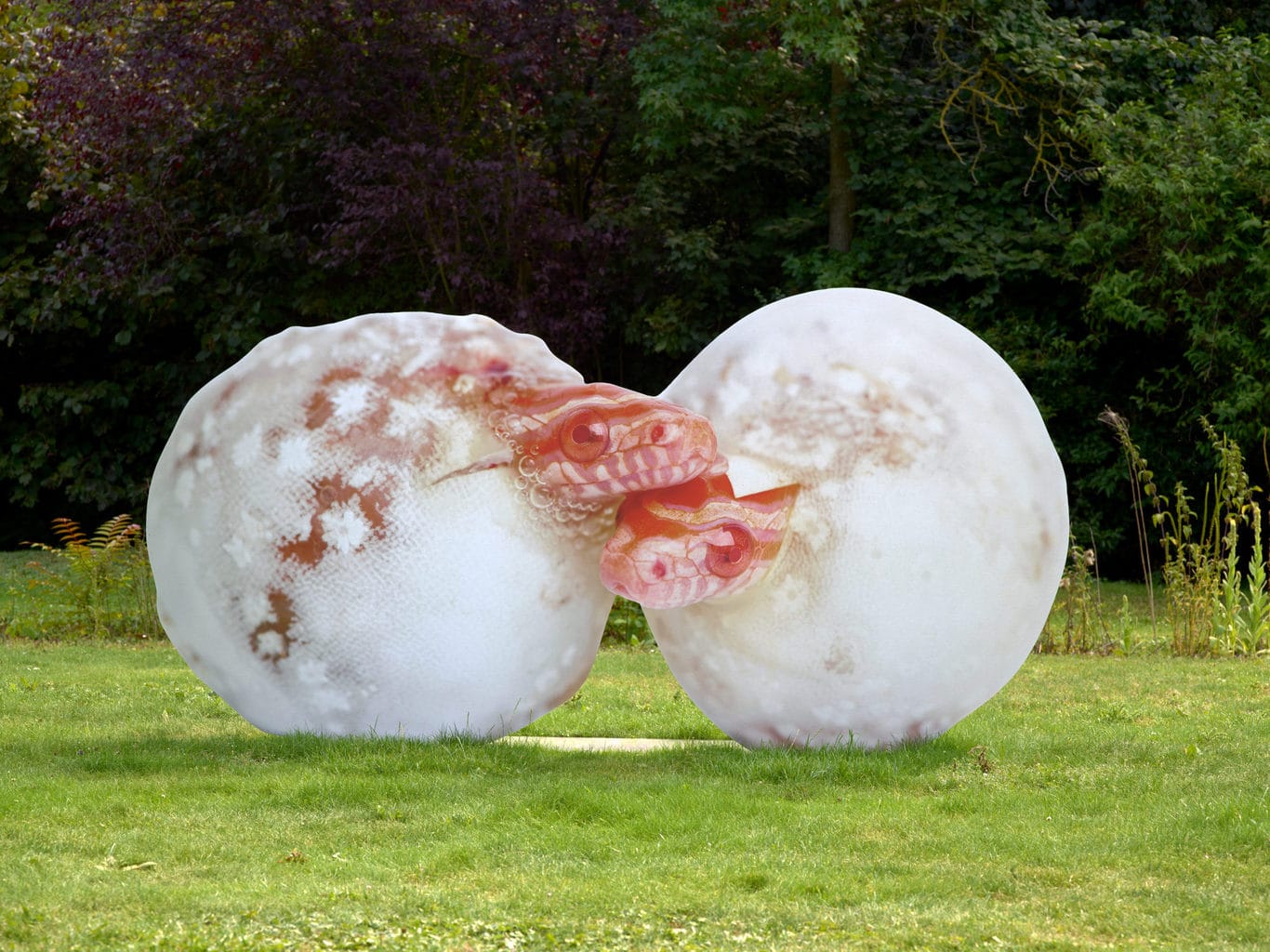 Het kunstwerk Approximation van Katja Novitskova in sculpturenpark Keulen 