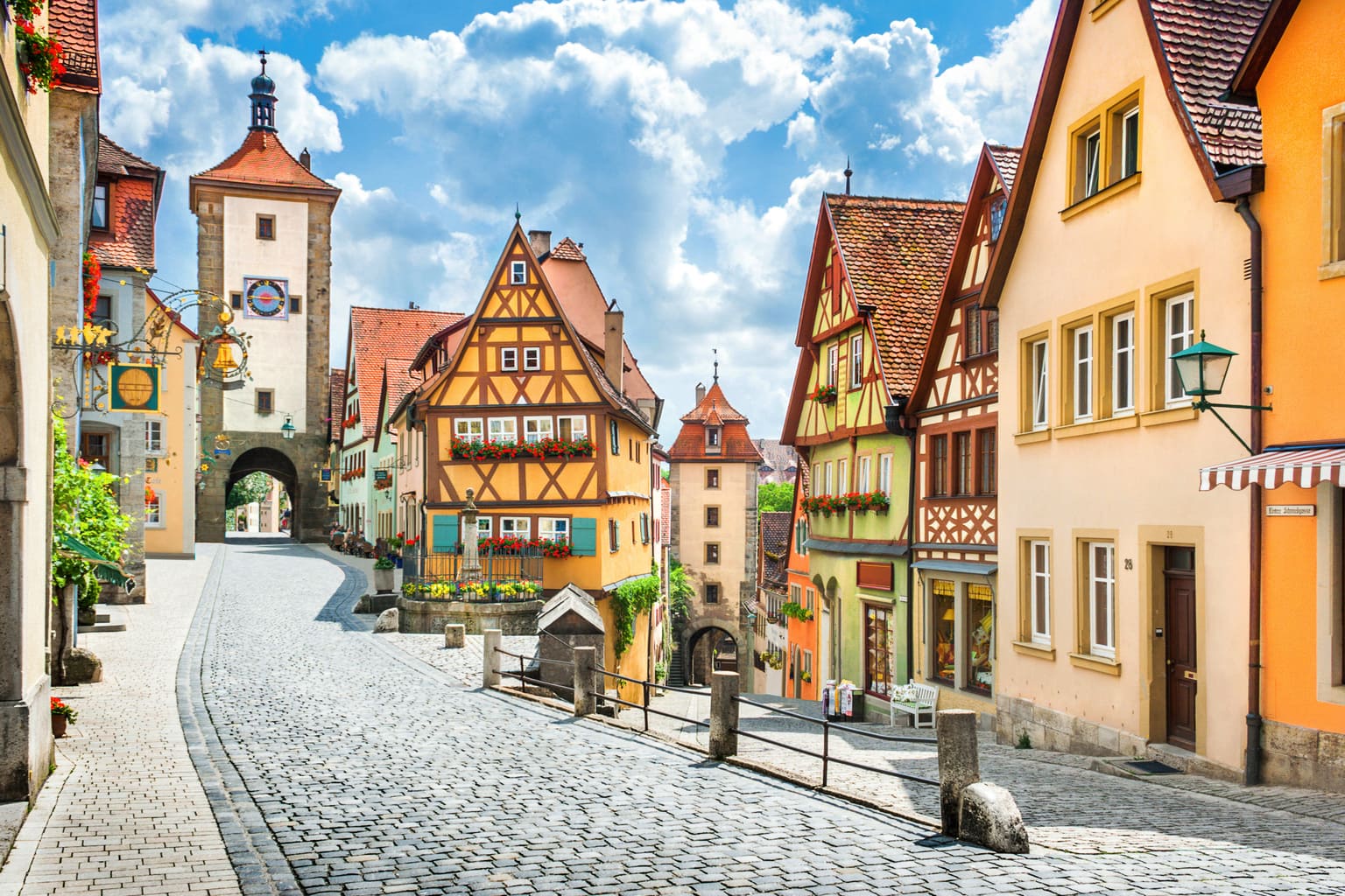 Rothenburg ob der Tauber is heel romantisch en met name daarom zijn plekken als het Ploenlein heel druk