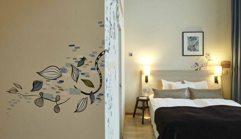Kamer 712 in Scandic Emporio in Hamburg met kunst van Julia Benz