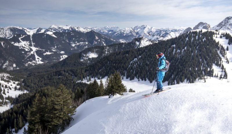 Skiers op een berg Wintersport aan de Tegernsee