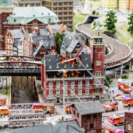 De brandweer in pretpark Miniatur Wunderland in Hamburg