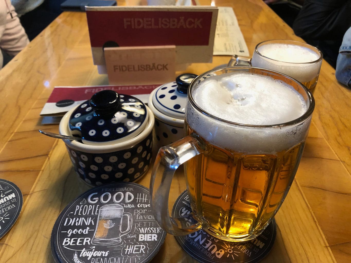 Een lekker biertje bij Fidelisbäck in Wangen in de Allgäu