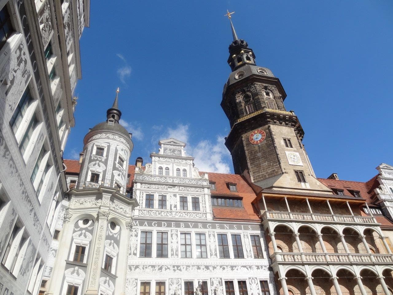 Het Residenzschloss in de Duitse stad Dresden met bijzonder mooi weer