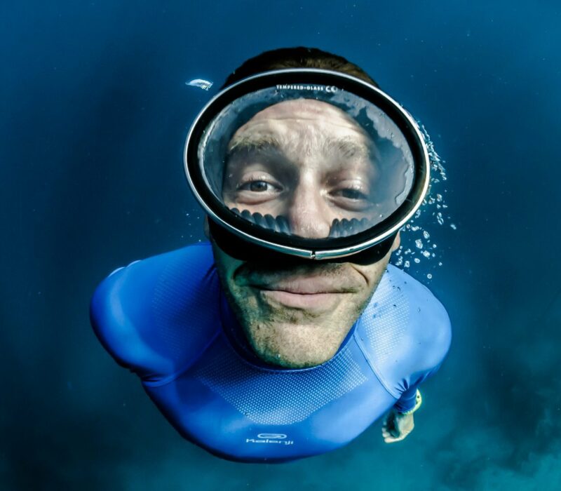 Hoofd onder water