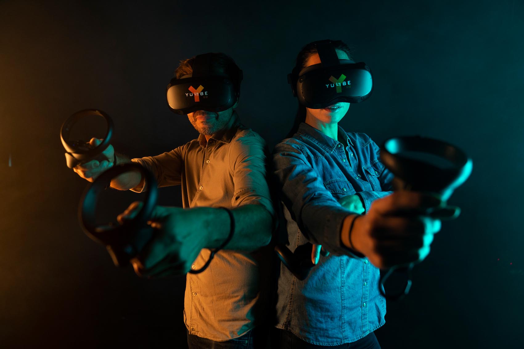 Geweldig plezier - held spelen met VR bril