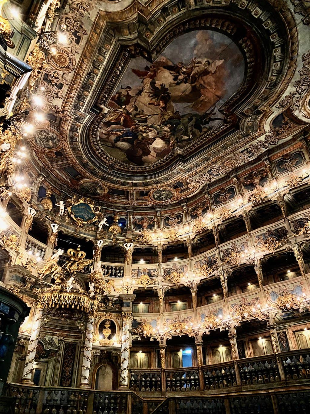 Het prachtige operagebouw in Bayreuth