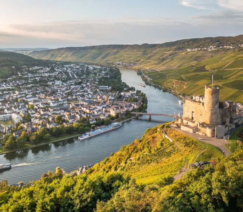 De ruïne van de burcht Landshut in Bernkastel-Kues.