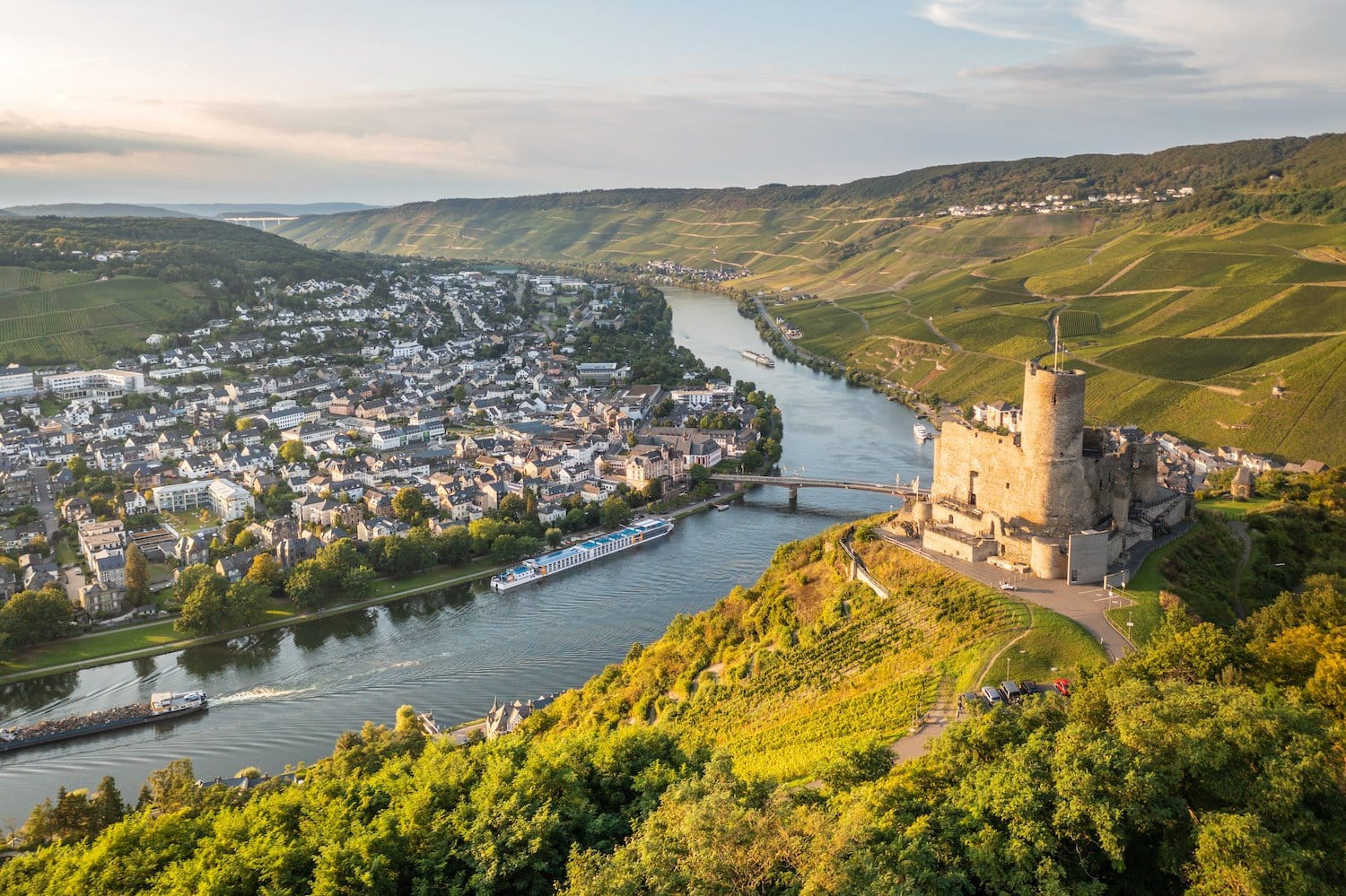 De ruïne van de burcht Landshut in Bernkastel-Kues.