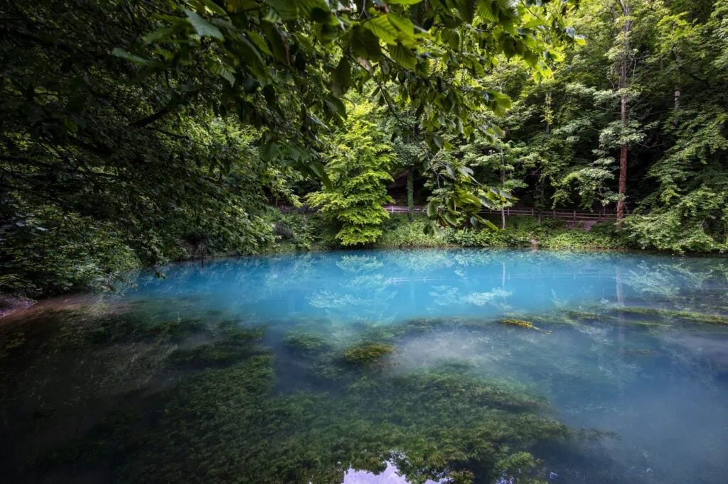 Karstquelle Blautopf in Baden-Württemberg, Duitsland