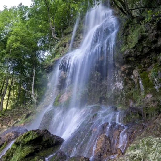 Uracher waterval in Baden-Württemberg, Duitsland