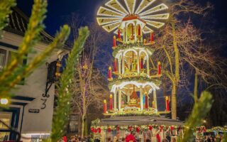 De piramide op de kerstmarkt van Kevelaer is uniek.