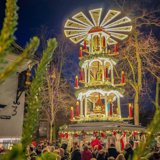 De piramide op de kerstmarkt van Kevelaer is uniek.