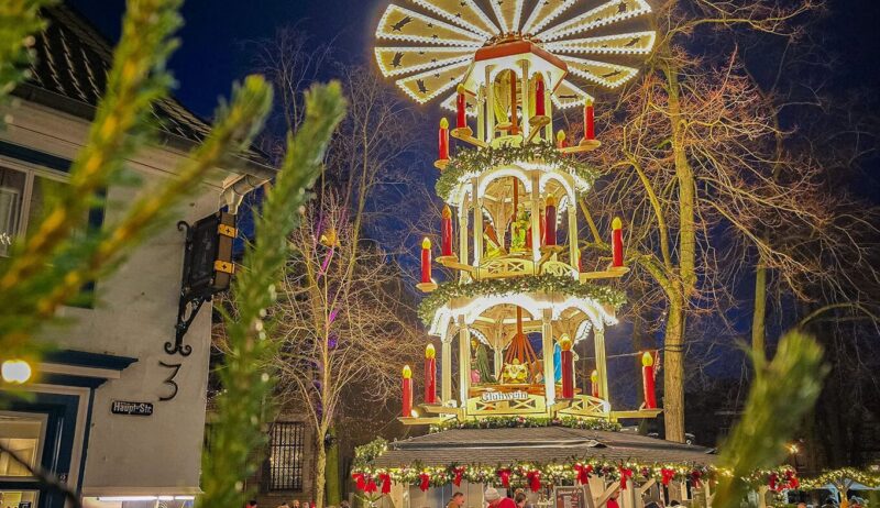 De piramide op de kerstmarkt van Kevelaer is uniek.