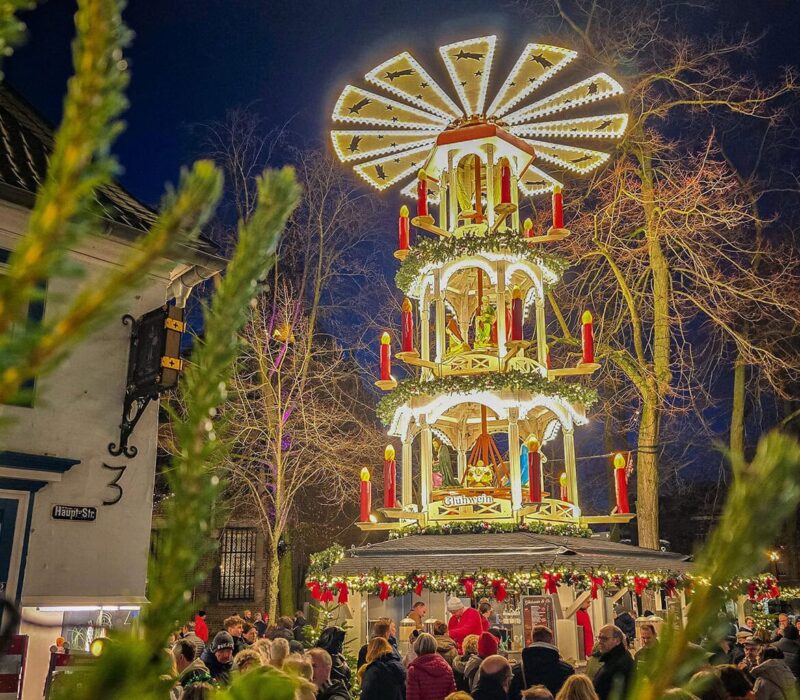 De piramide op de kerstmarkt van Kevelaer is uniek.