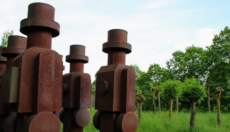 kunst en natuur op de Insel Hombroich, een museum op een eiland naar Düsseldorf in Noordrijn-Westfalen, Duitsland