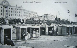 Oude ansichtkaart van het Strand in de Noordzeebadplaats Borkum, en eiland in de Noordzee, Nedersaksen, Duitsland