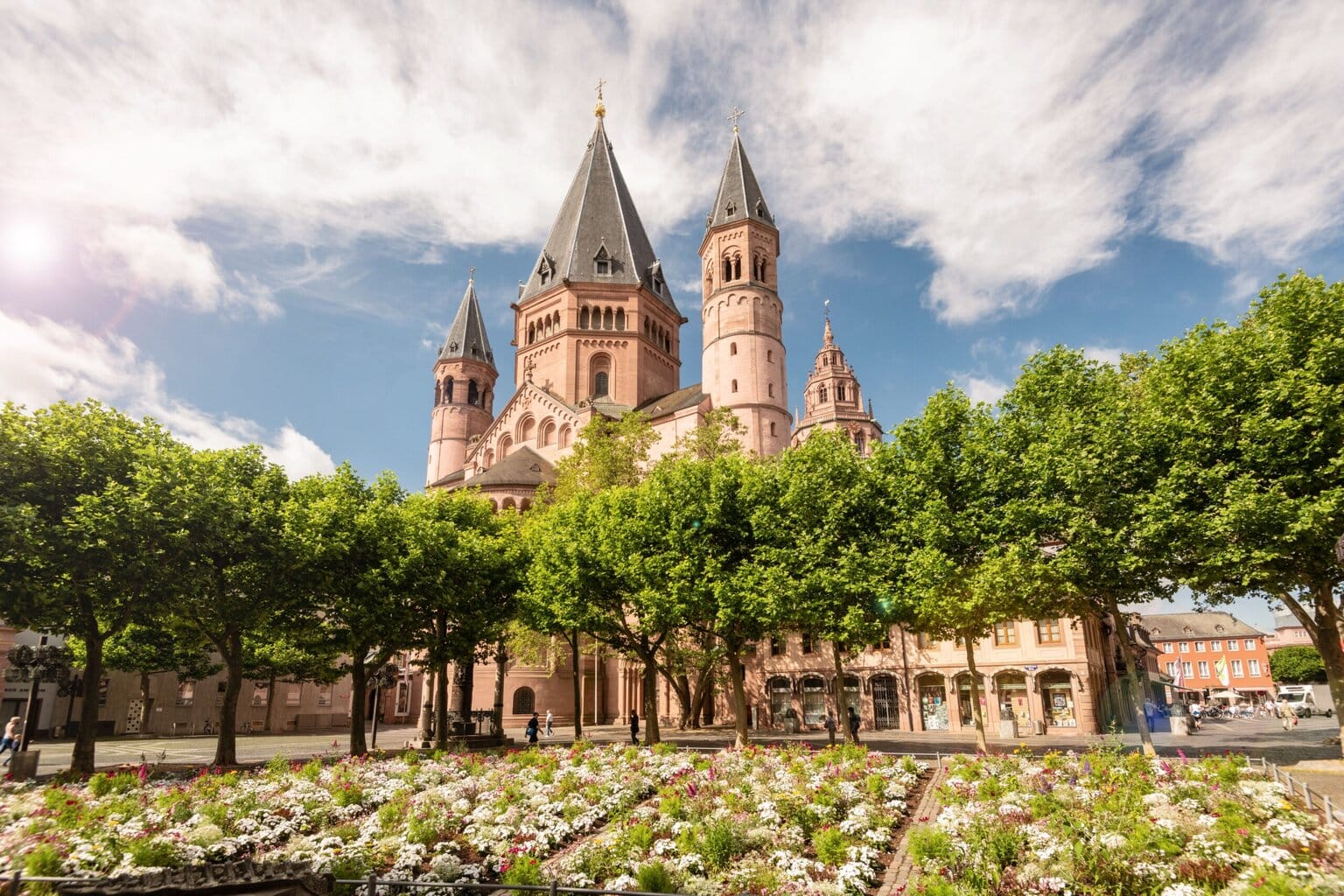 De imposante Sint-Martinuskathedraal in de hoofdstad Mainz, Rijn-Hessen, Duitsland