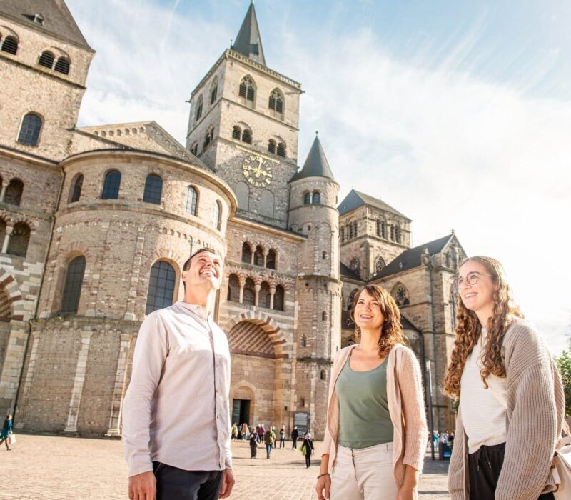 Bezienswaardigheden rond de kathedraal van Trier en het historische stadscentrum. Steden Rijnland-Palts, Duitsland
