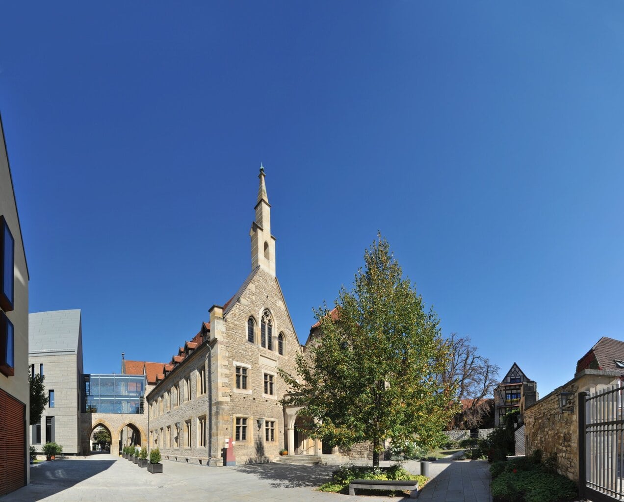 Het Augustijner klooster is een historisch kenmerk van Erfurt en straalt een prachtige middeleeuwse charme uit.