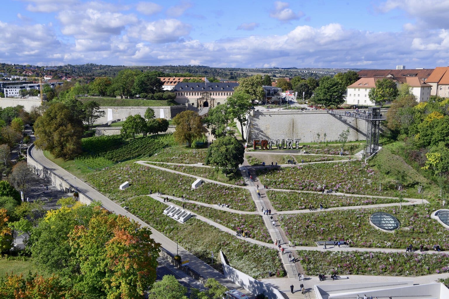 De Petersberg Citadel in Erfurt van bovenaf.