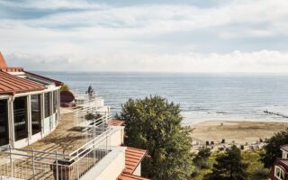 Het dakterras van de Ana Penthouse Suite in het Strandhotel Basin. Een Hotel aan het strand van de Oostzee.