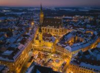 kerstmarkt "Wenzelsmarkt" en omgeving in Bautzen in het winter
