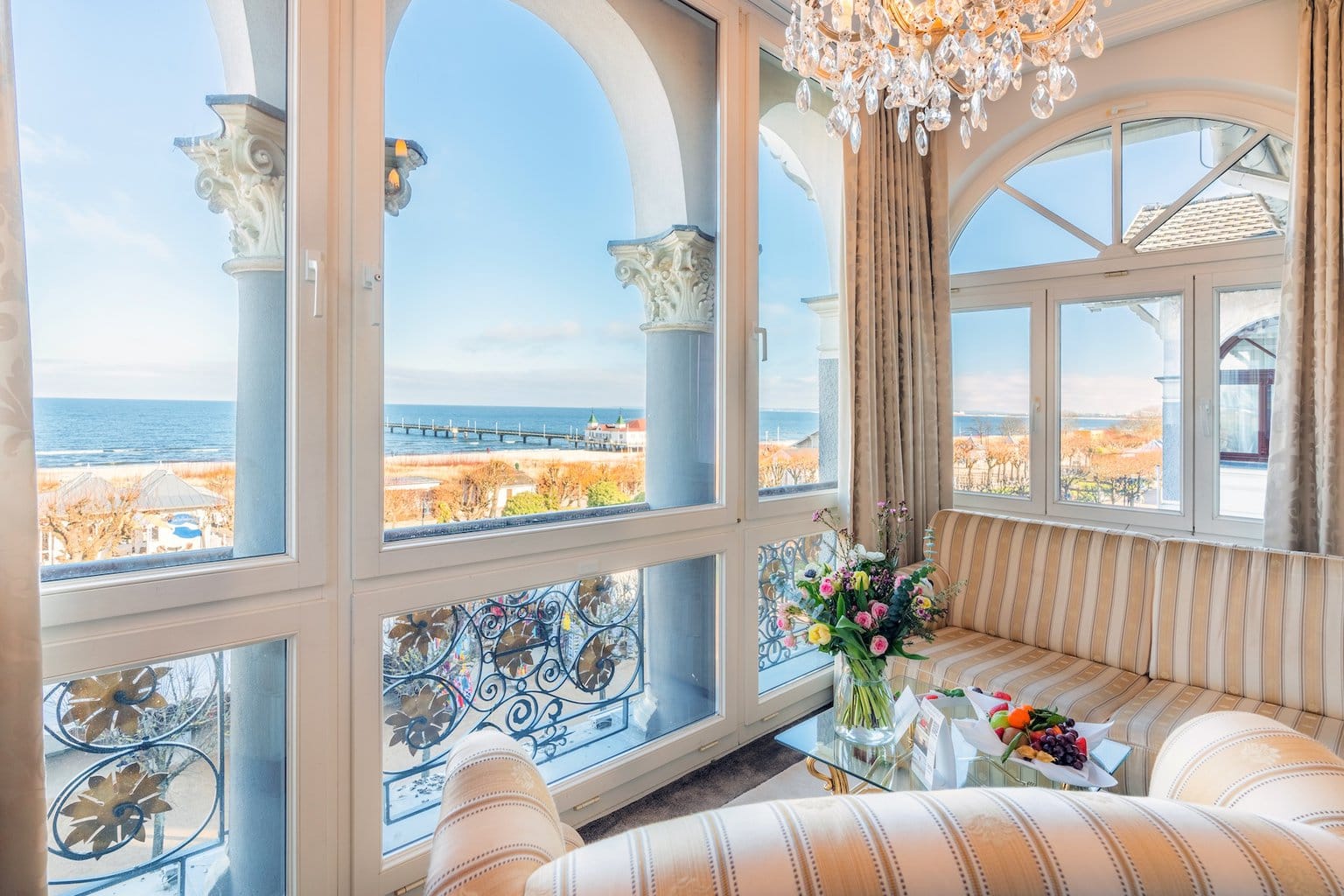 Uitzicht vanuit het raam van de kamer in Hotel Ahlbecker Hof op de zee