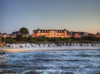 Hotel bij het strand Ahlbecker Hof van buiten