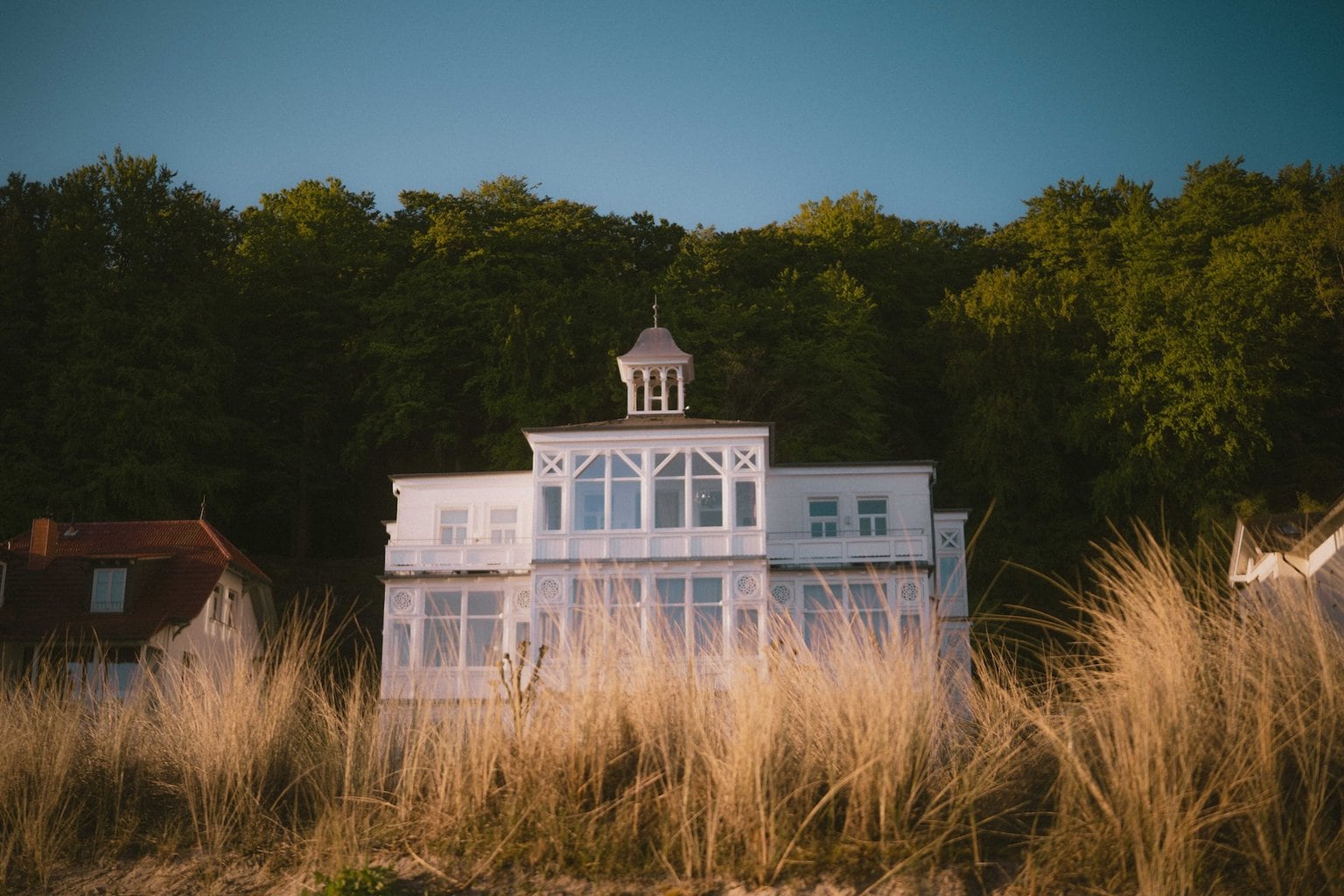 huis in bäderarchitectuur bij de strand in Binz aan de Oostzee