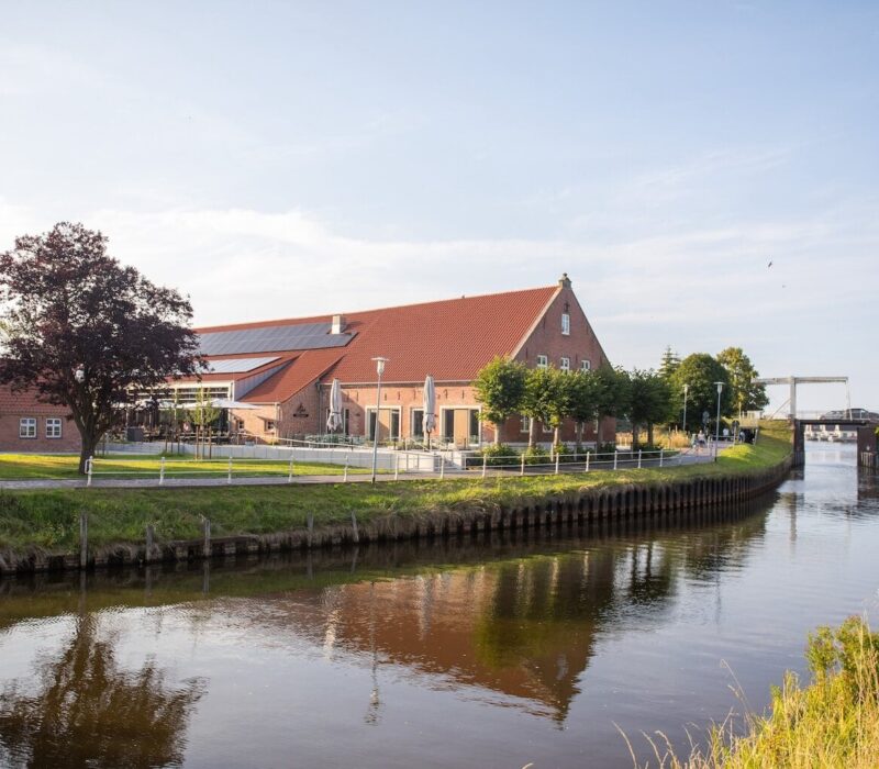 Hotel NOORD in het Oost-Friesland van buiten