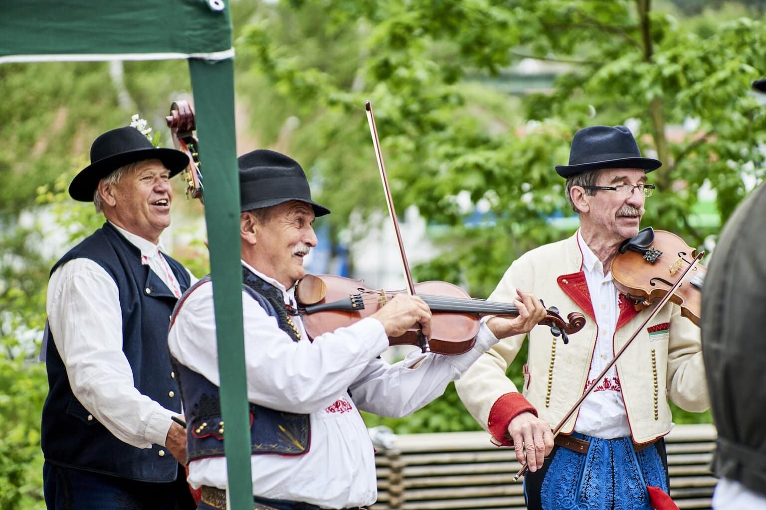 volksmuziek-festival "drumherum" in Regen in het Arberland