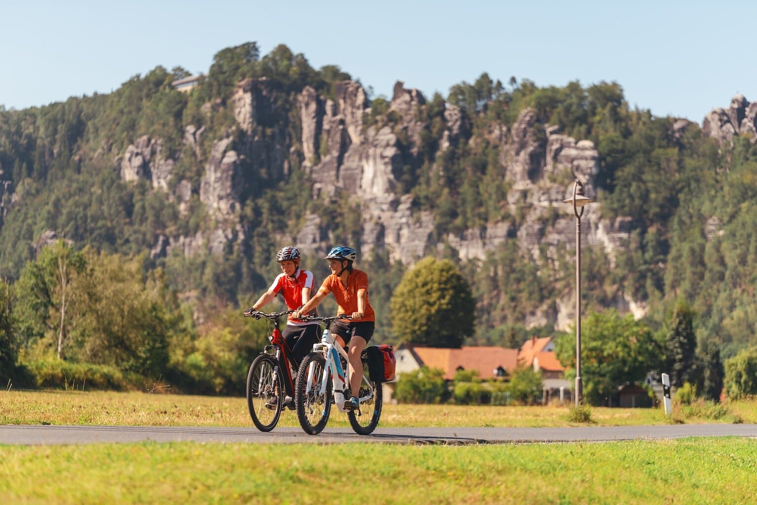 Elberadweg naar de Kurort Rathen