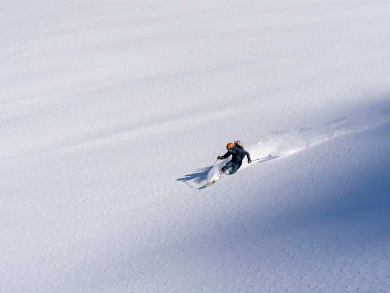 Skiën door diepe sneeuw in Duitsland