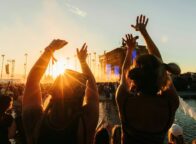 Publiek van een Festival in het zomer