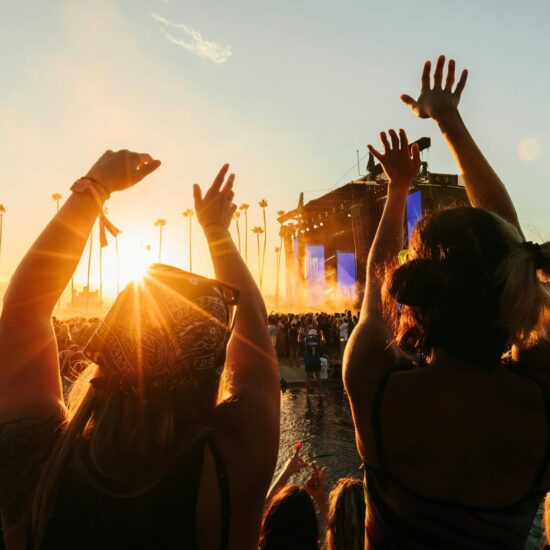 Publiek van een Festival in het zomer