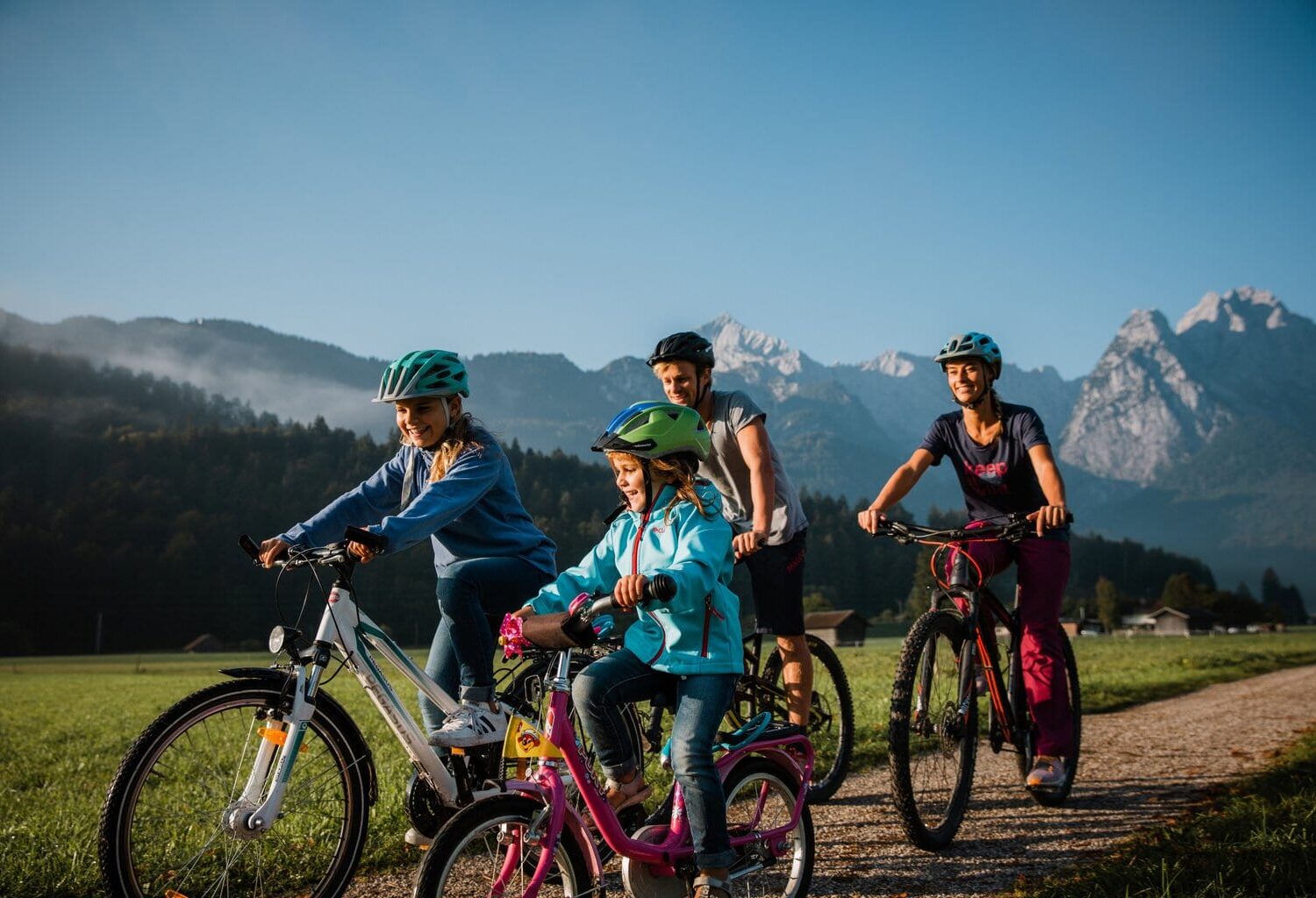 Fietsen in Garmisch-Partenkirchen: 450 kilometer route, herfstrust vanaf oktober en aan het eind bijna altijd een berghut met ‘Kaiserschmarrn’